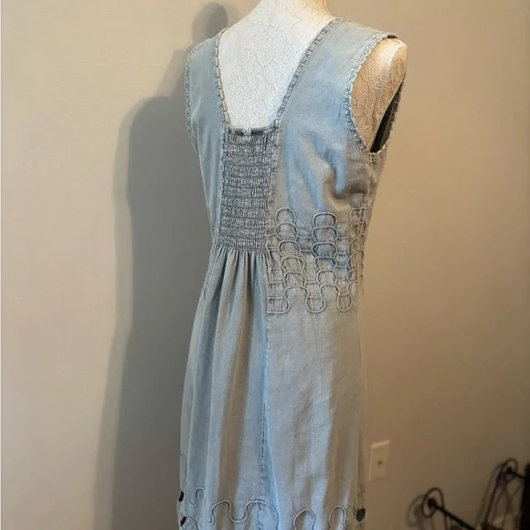 Embroidered Sleeveless Dress - Picture 6 of 12